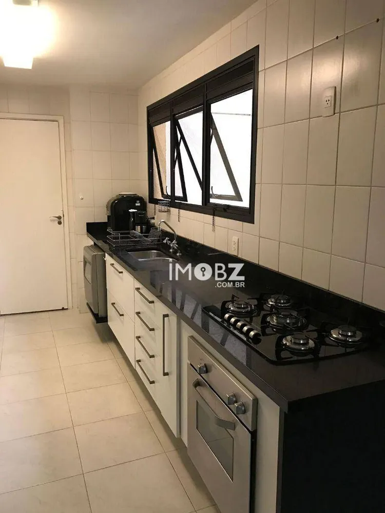 Apartamento, 3 quartos, 191 m² - Foto 2