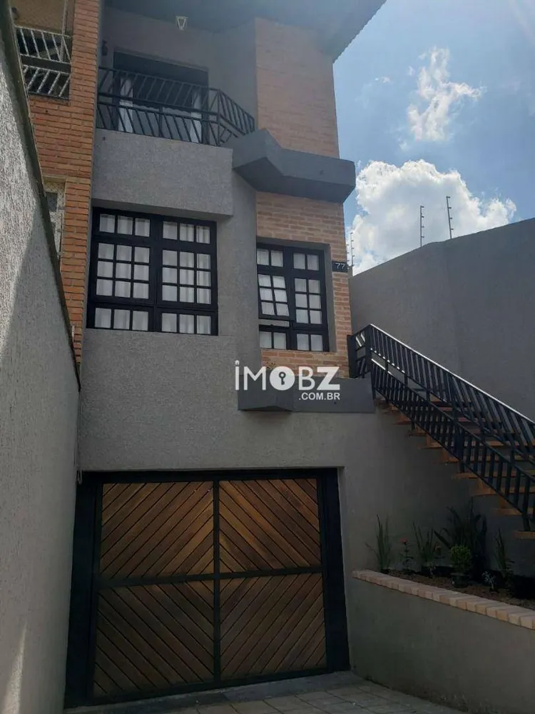 Casa, 4 quartos, 229 m² - Foto 1