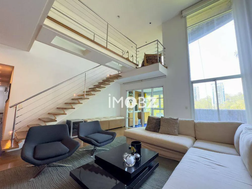 Apartamento, 3 quartos, 220 m² - Foto 1