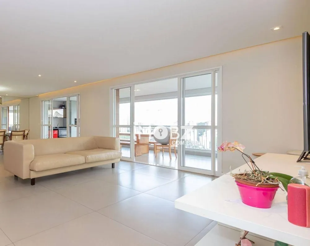 Apartamento, 4 quartos, 223 m² - Foto 1