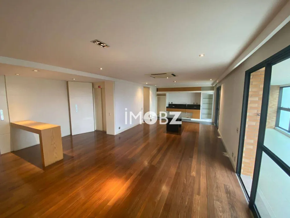 Apartamento, 4 quartos, 192 m² - Foto 1