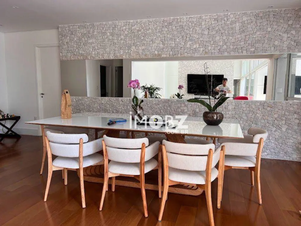 Apartamento, 4 quartos, 238 m² - Foto 1