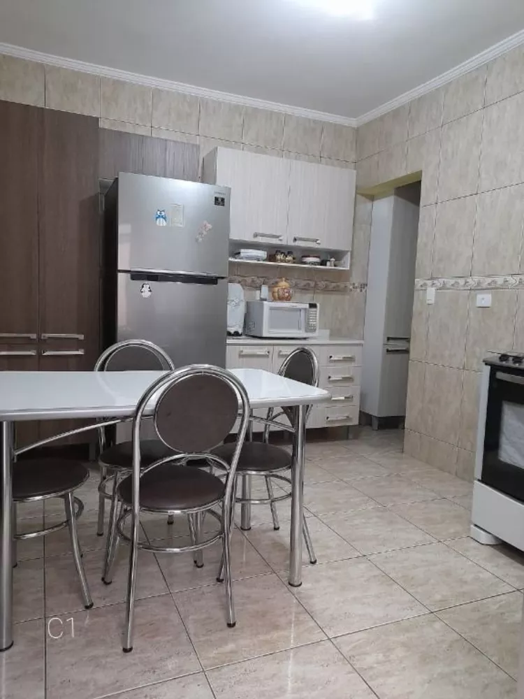 Casa à venda com 4 quartos, 180m² - Foto 13