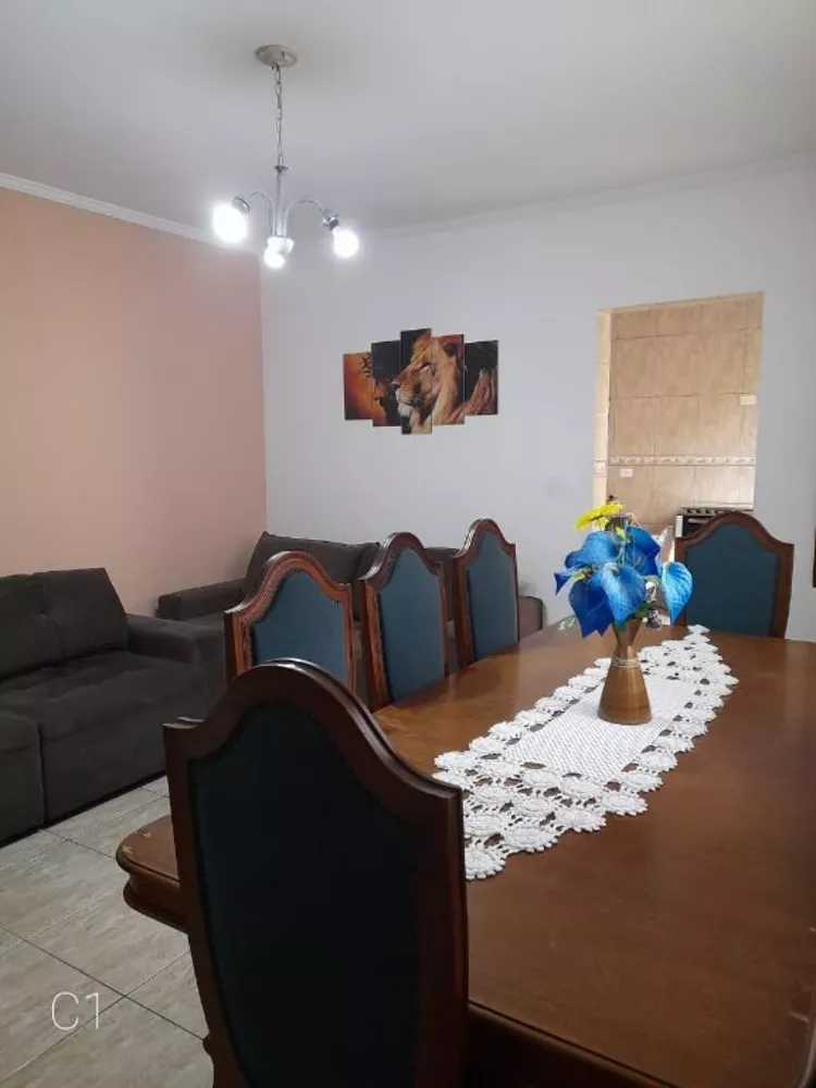 Casa à venda com 4 quartos, 180m² - Foto 2