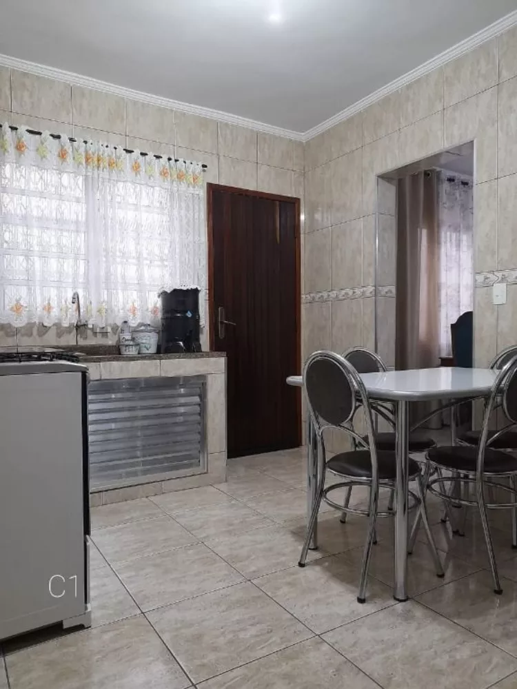 Casa à venda com 4 quartos, 180m² - Foto 12