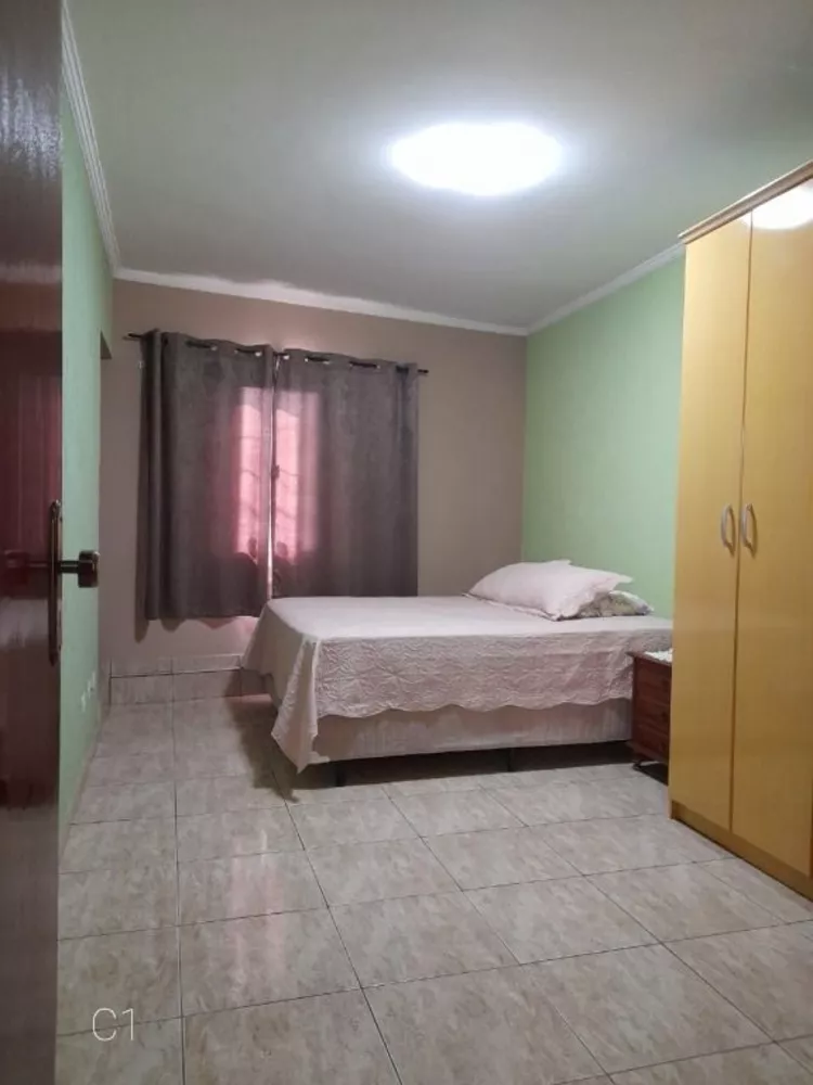 Casa à venda com 4 quartos, 180m² - Foto 16