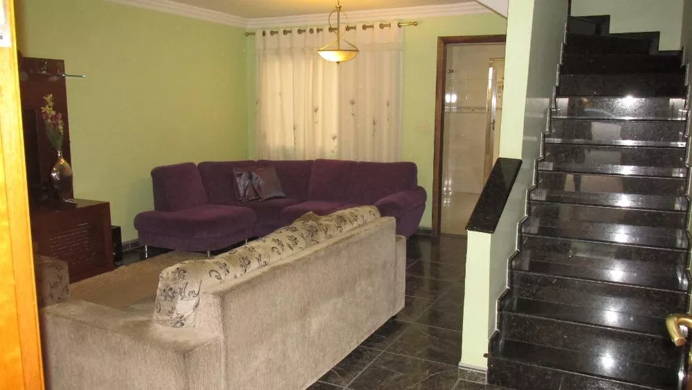 Sobrado à venda com 3 quartos, 200m² - Foto 2