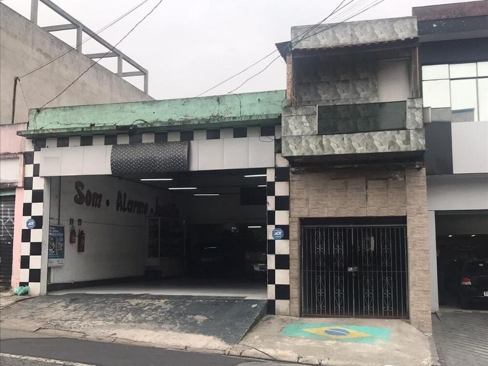 Casa à venda com 3 quartos, 220m² - Foto 1