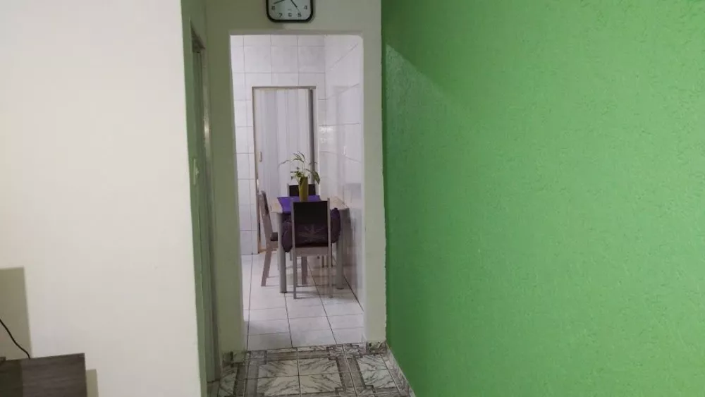 Casa à venda com 2 quartos, 60m² - Foto 6