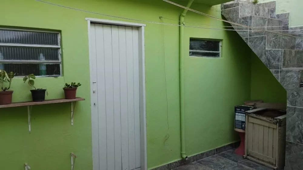 Casa à venda com 2 quartos, 60m² - Foto 3