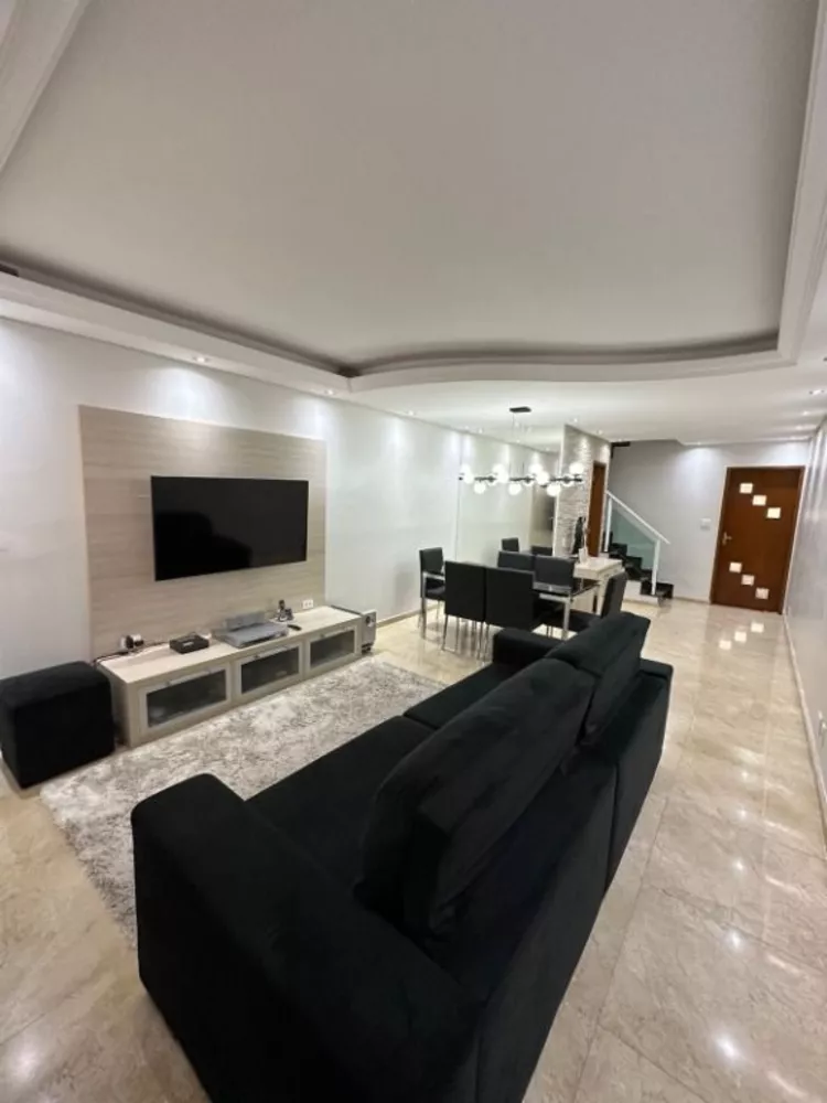 Sobrado à venda com 3 quartos, 230m² - Foto 1