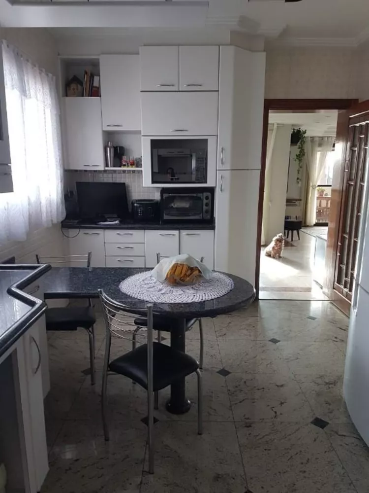 Apartamento à venda com 4 quartos, 198m² - Foto 11