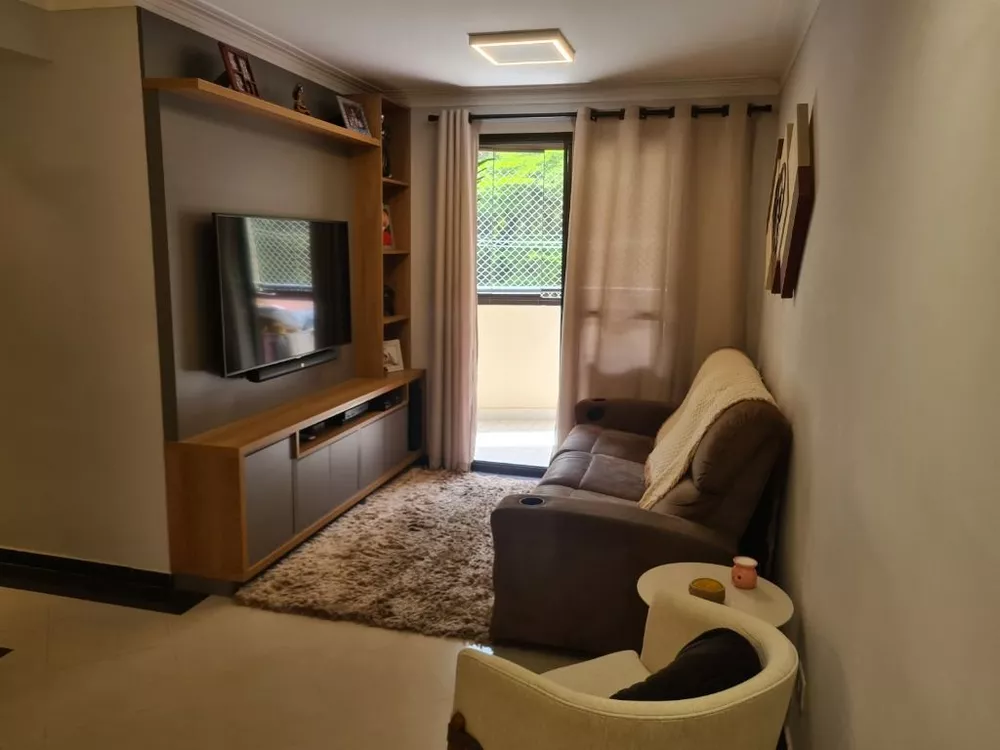 Apartamento à venda com 3 quartos, 73m² - Foto 2