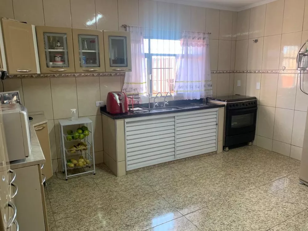 Casa à venda com 2 quartos, 100m² - Foto 4