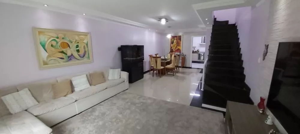 Sobrado à venda com 3 quartos, 217m² - Foto 1