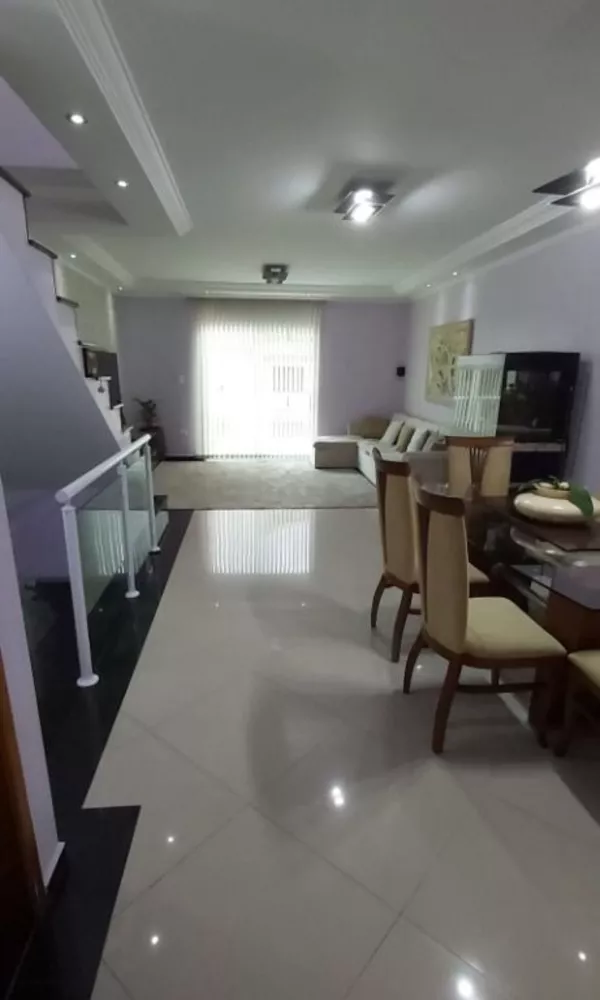 Sobrado à venda com 3 quartos, 217m² - Foto 2