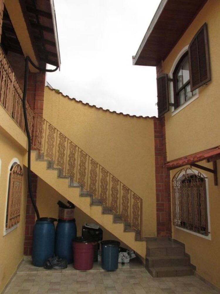 Sobrado, 3 quartos, 218 m² - Foto 2