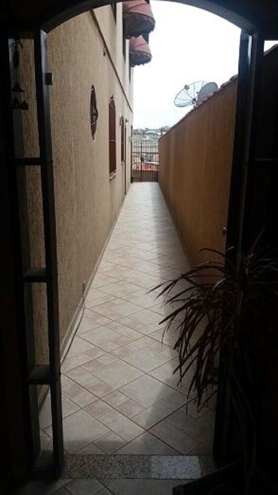 Sobrado, 4 quartos, 240 m² - Foto 4