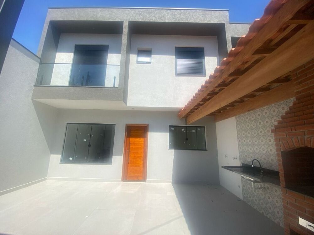 Sobrado à venda com 2 quartos, 70m² - Foto 1