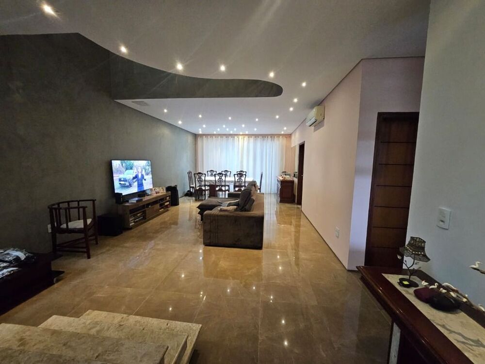 Sobrado à venda com 3 quartos, 222m² - Foto 2
