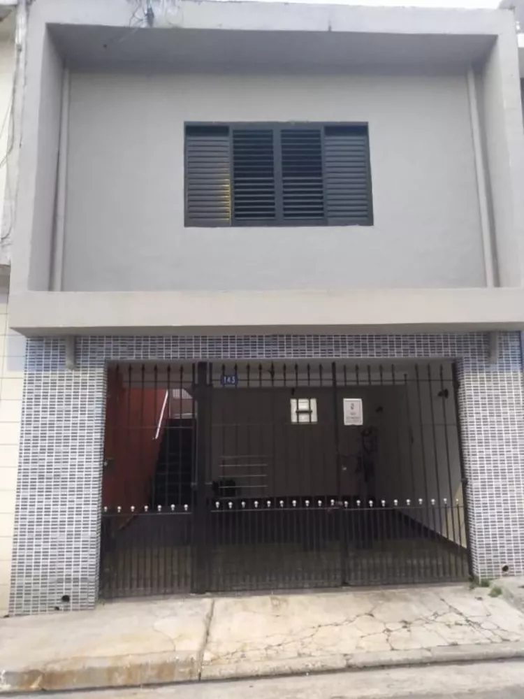 Casa à venda com 3 quartos, 148m² - Foto 1