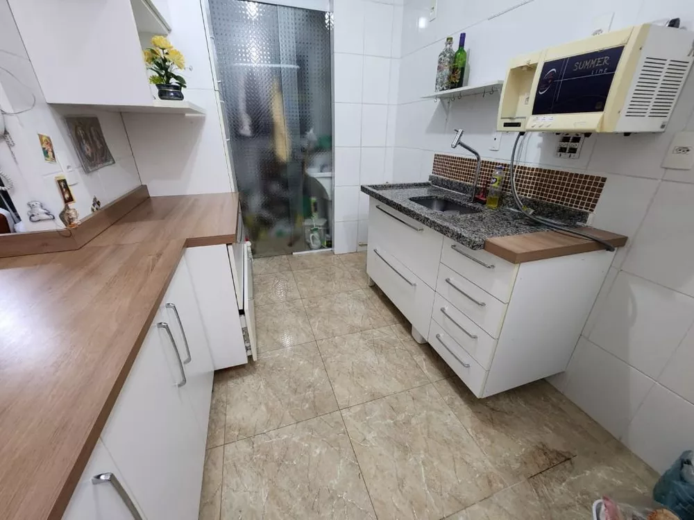 Apartamento à venda com 2 quartos, 64m² - Foto 3