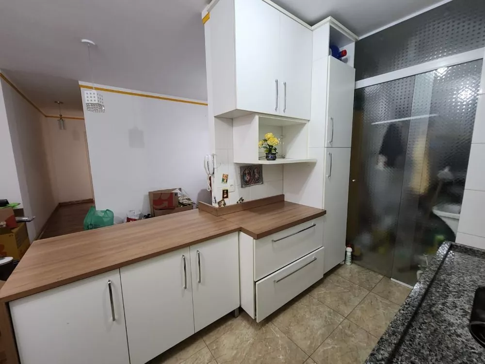 Apartamento à venda com 2 quartos, 64m² - Foto 2