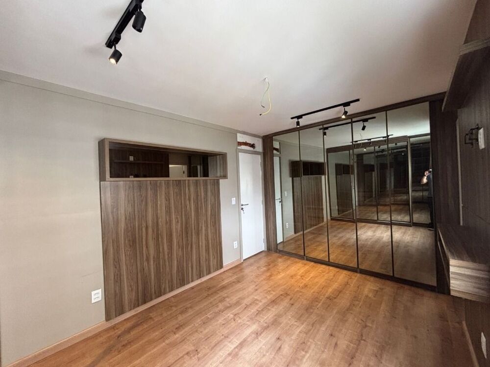 Apartamento à venda com 3 quartos, 156m² - Foto 7