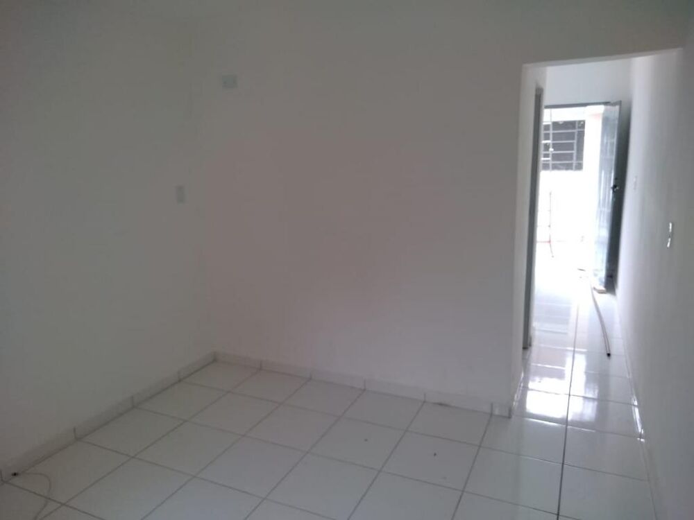 Casa para alugar com 1 quarto, 40m² - Foto 3