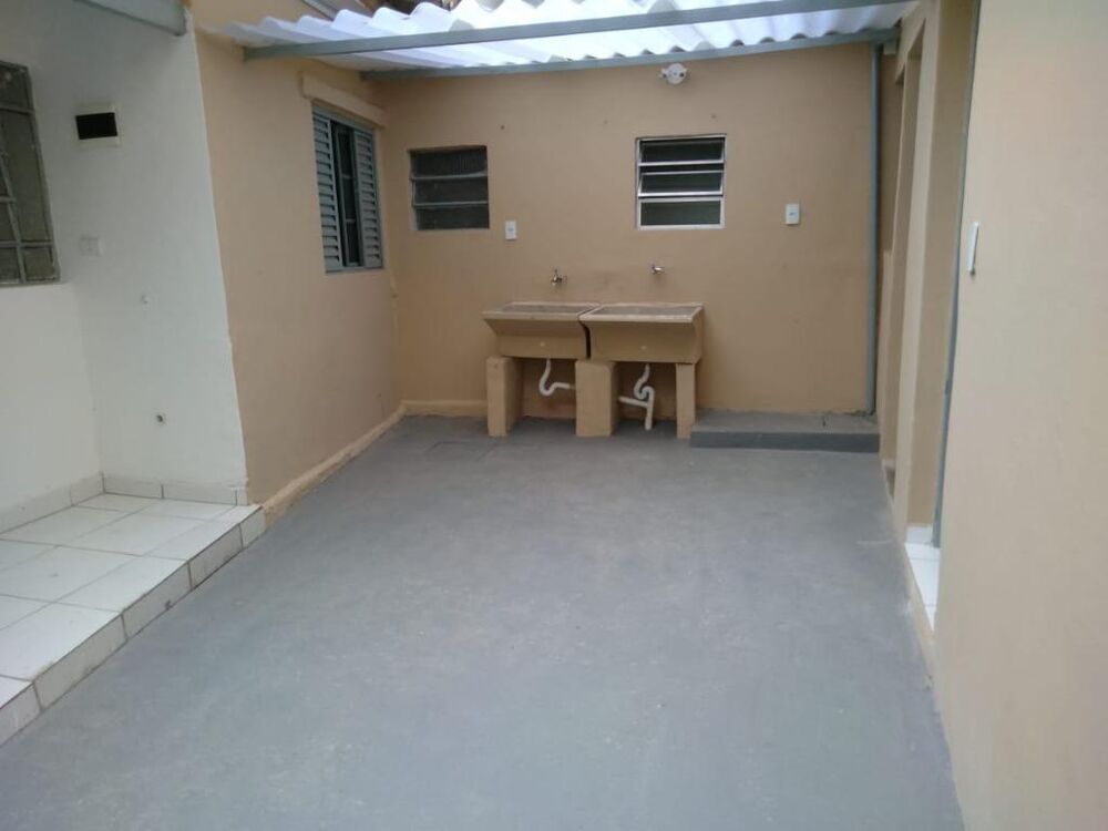 Casa para alugar com 1 quarto, 40m² - Foto 4