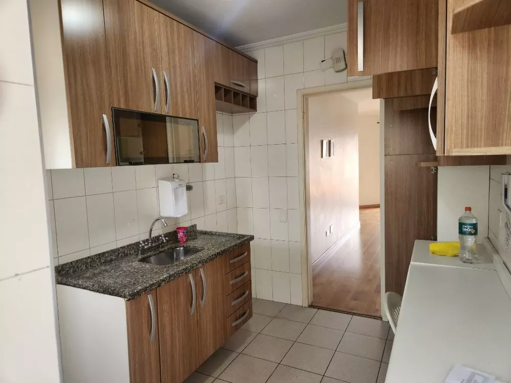 Apartamento à venda com 2 quartos, 69m² - Foto 3