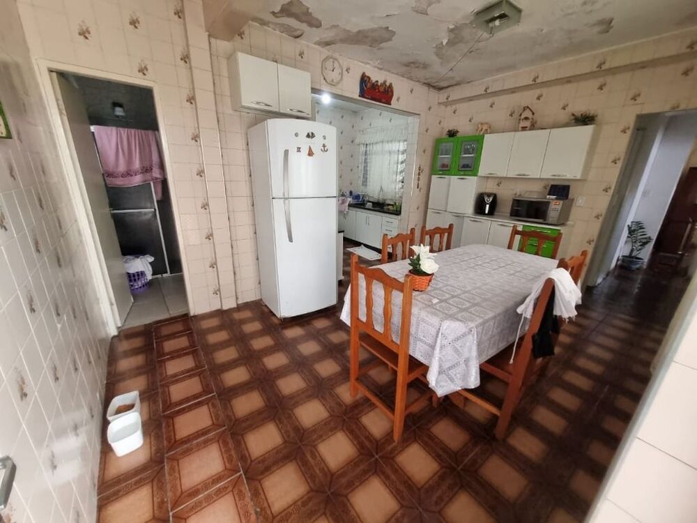 Casa, 6 quartos, 180 m² - Foto 2