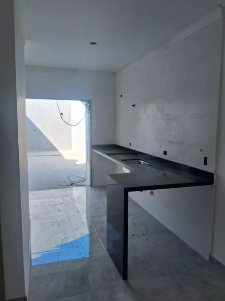 Sobrado à venda com 3 quartos, 120m² - Foto 4