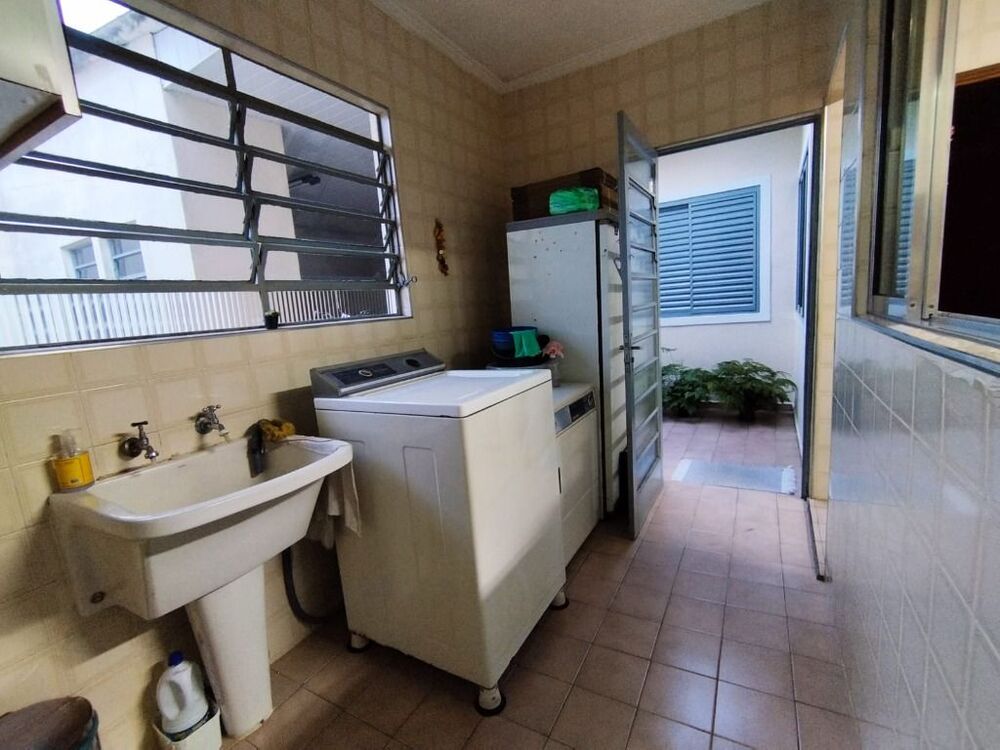 Casa, 5 quartos, 180 m² - Foto 1