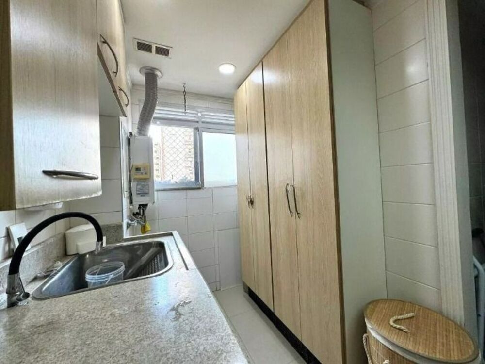 Apartamento à venda com 3 quartos, 137m² - Foto 12