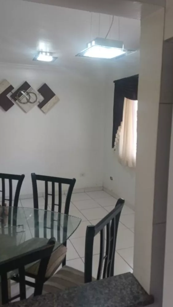 Sobrado à venda com 2 quartos, 60m² - Foto 3