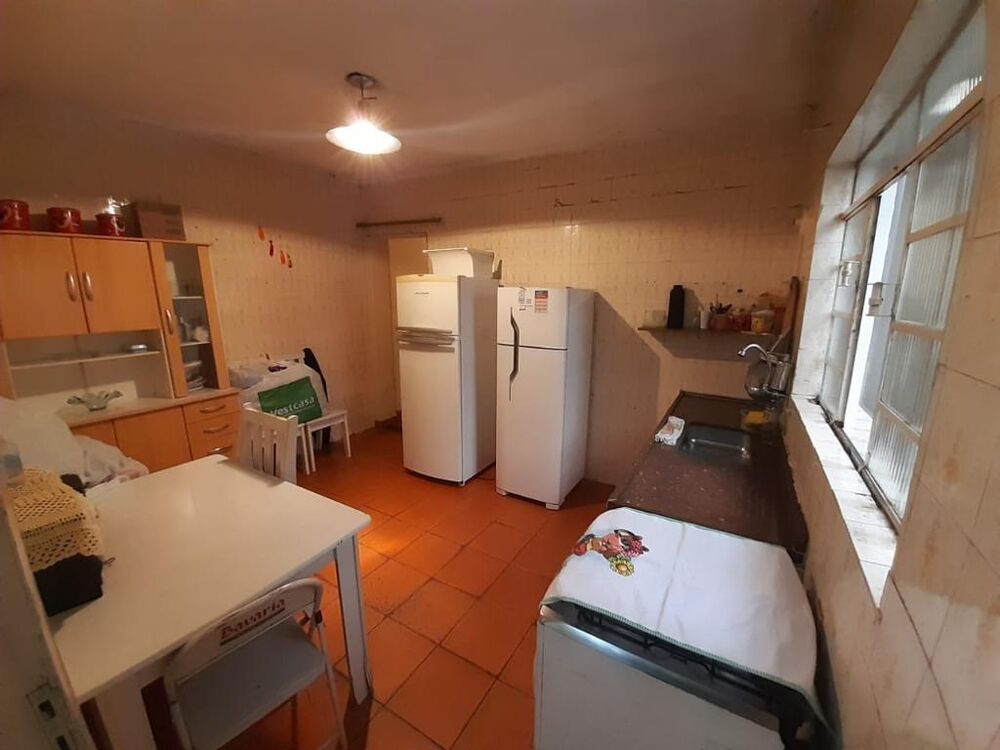 Casa, 6 quartos, 223 m² - Foto 1