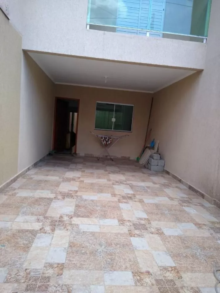 Sobrado à venda com 3 quartos, 111m² - Foto 1