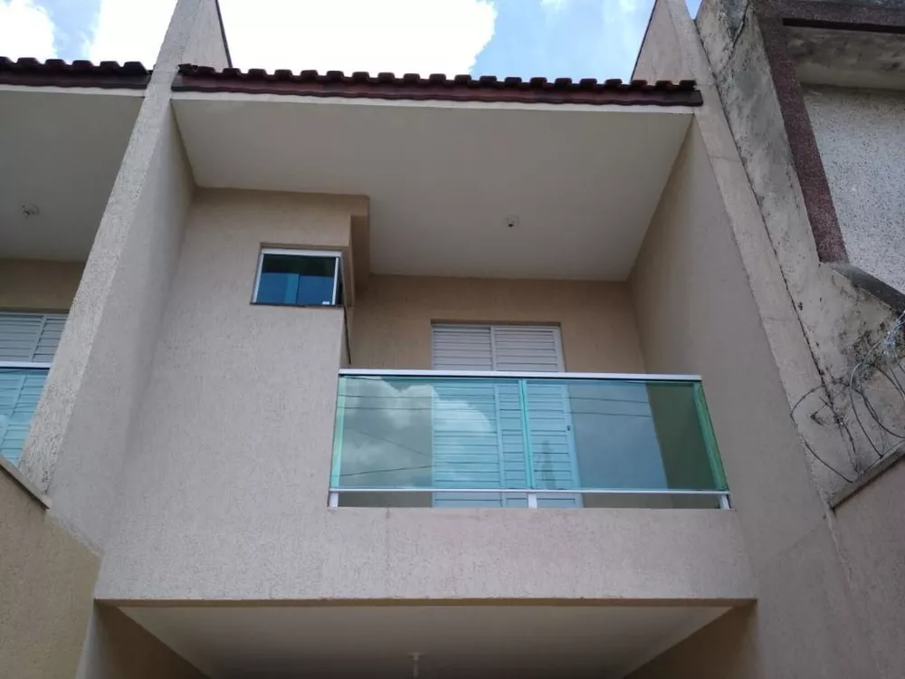 Sobrado à venda com 3 quartos, 111m² - Foto 2