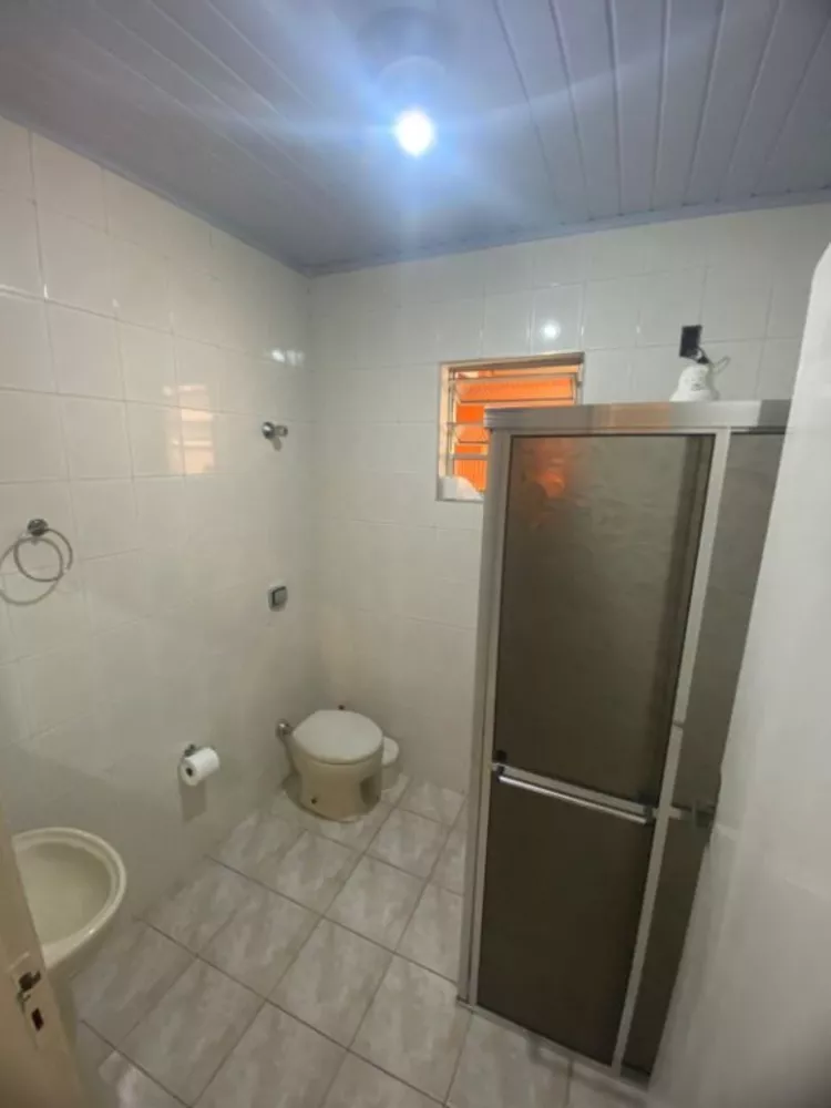 Casa para alugar com 2 quartos, 50m² - Foto 12