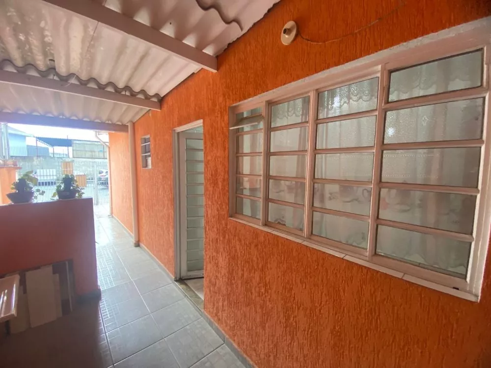 Casa para alugar com 2 quartos, 50m² - Foto 5