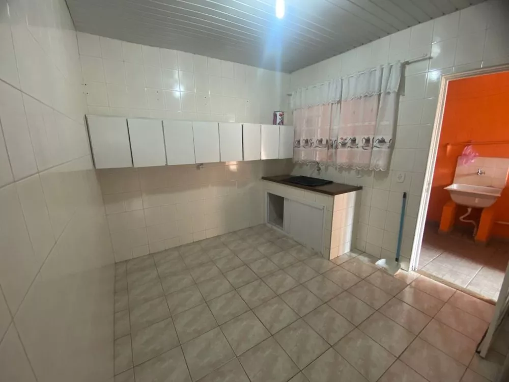 Casa para alugar com 2 quartos, 50m² - Foto 8