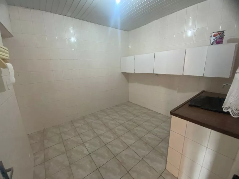 Casa para alugar com 2 quartos, 50m² - Foto 7