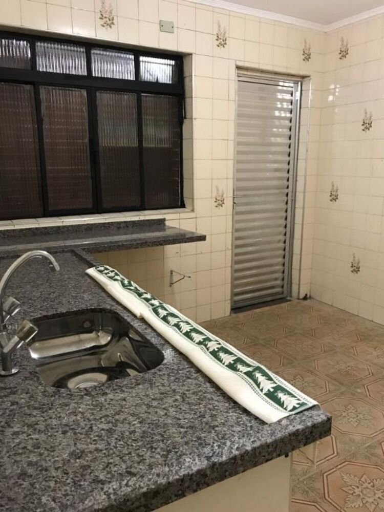 Sobrado para alugar com 3 quartos, 200m² - Foto 2