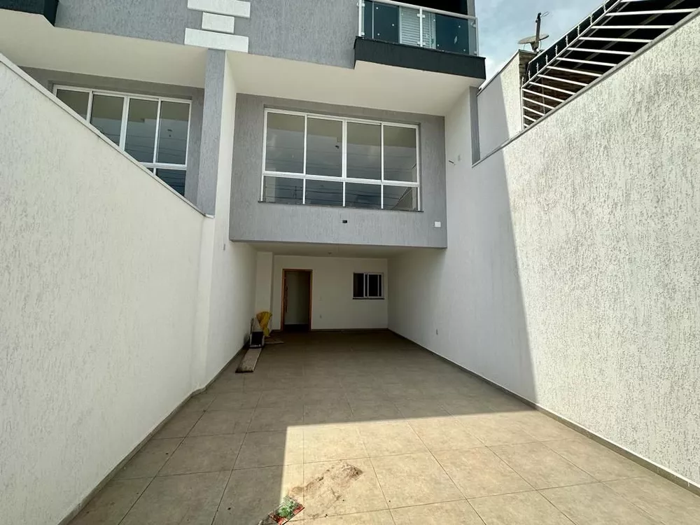 Sobrado à venda com 3 quartos, 142m² - Foto 2