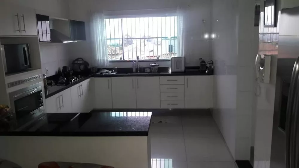 Sobrado à venda com 3 quartos, 240m² - Foto 10