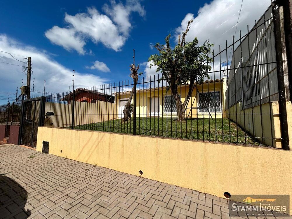 Casa à venda com 3 quartos, 138m² - Foto 1