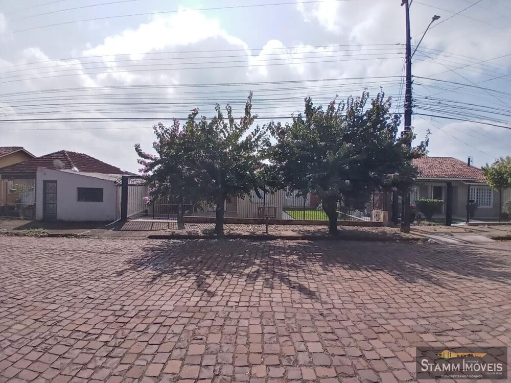 Casa à venda com 3 quartos, 445m² - Foto 1