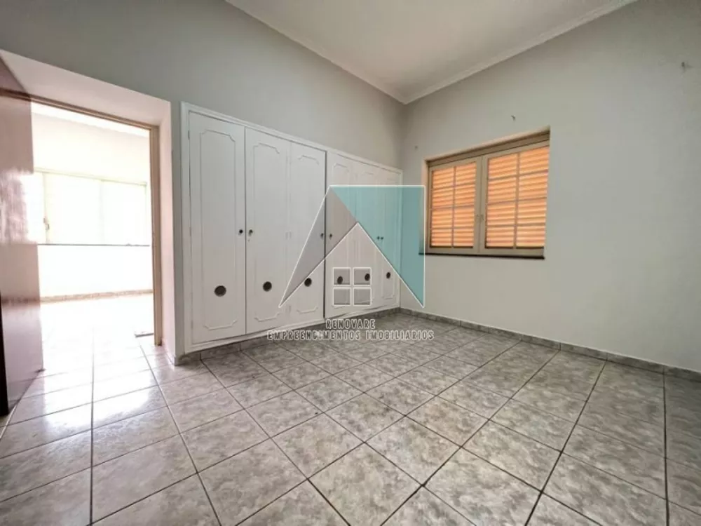 Casa à venda com 3 quartos, 224m² - Foto 4