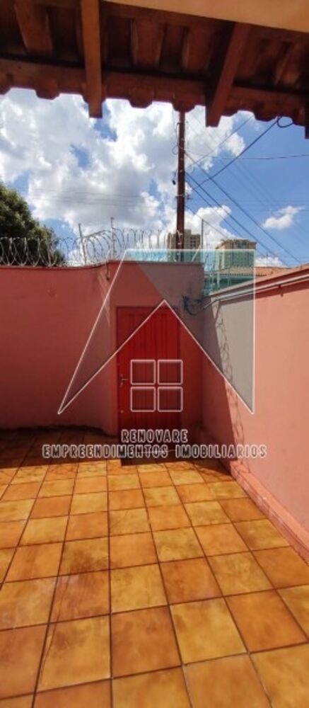 Casa à venda com 3 quartos, 222m² - Foto 4